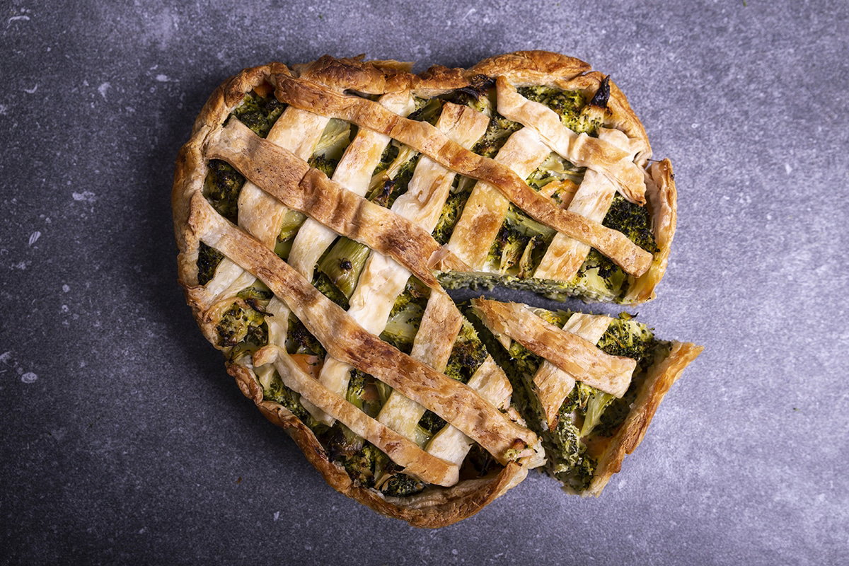 Delicious recipe for a salmon and broccoli pie