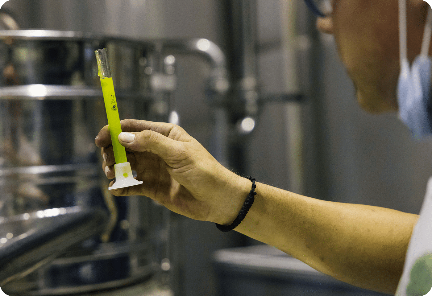 How much does 1 liter of olive oil cost?