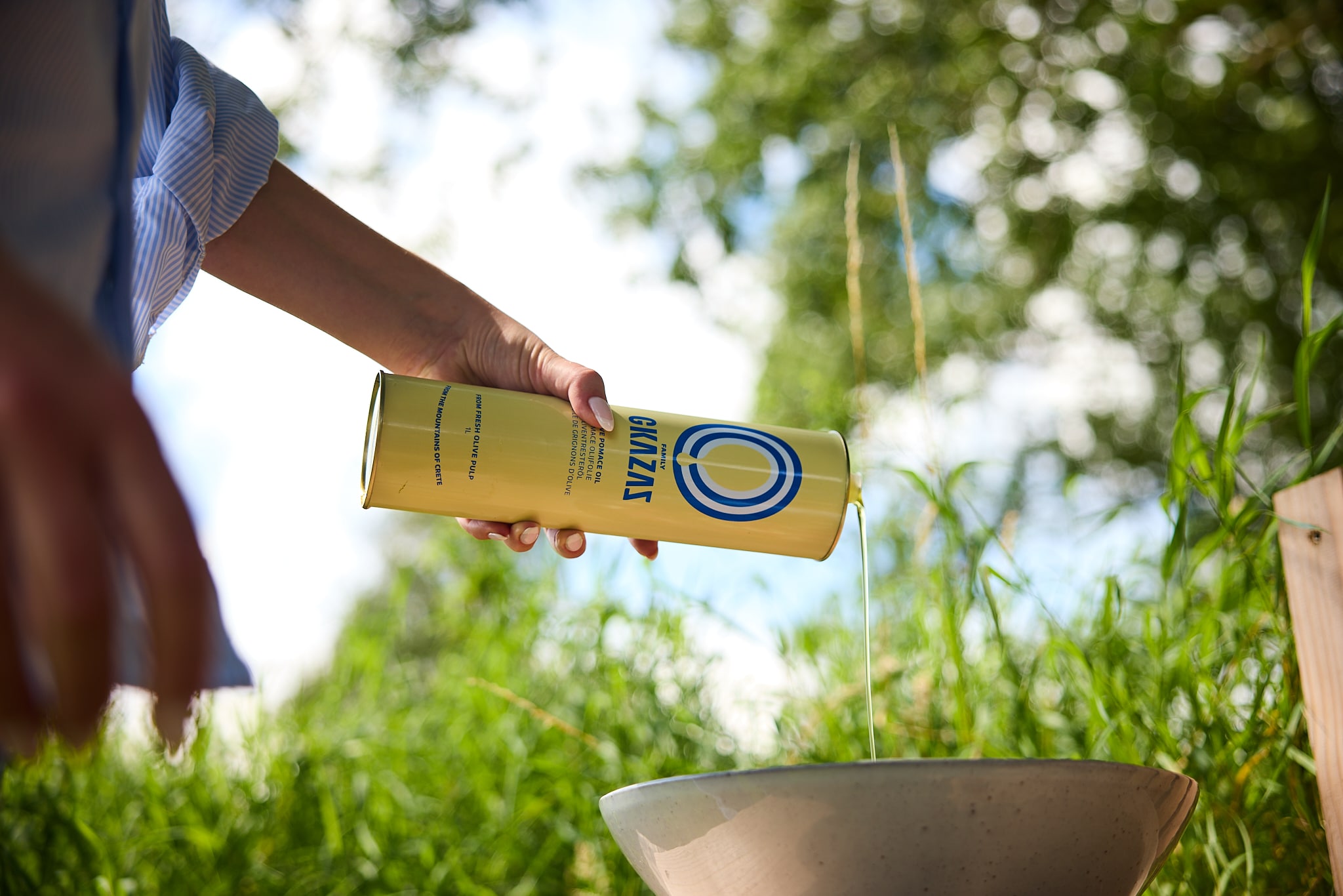 Can you cook with pomace olive oil, and what are the alternatives?