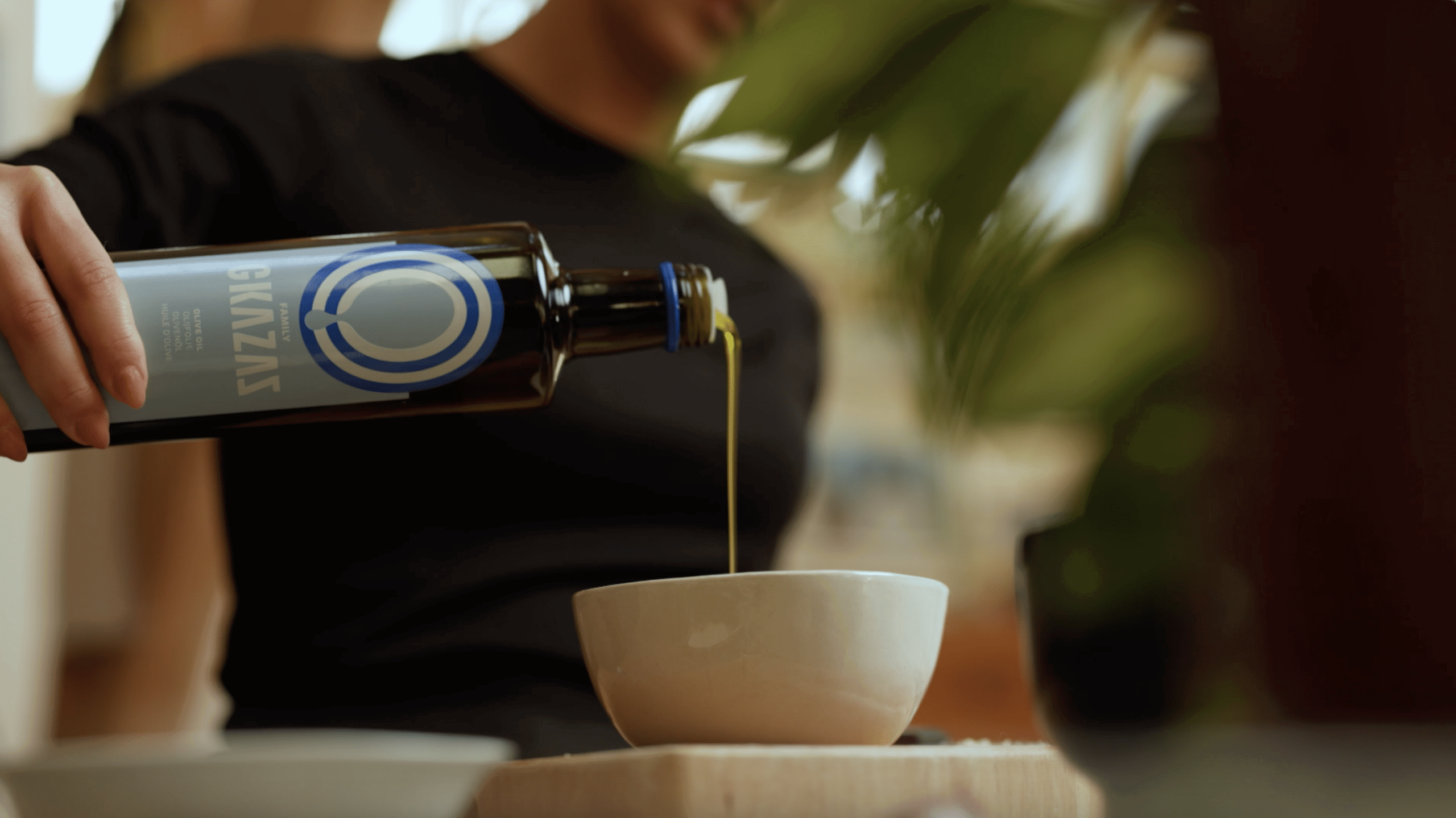 Extra virgin olive oil is a vitamin booster that fits into every diet!