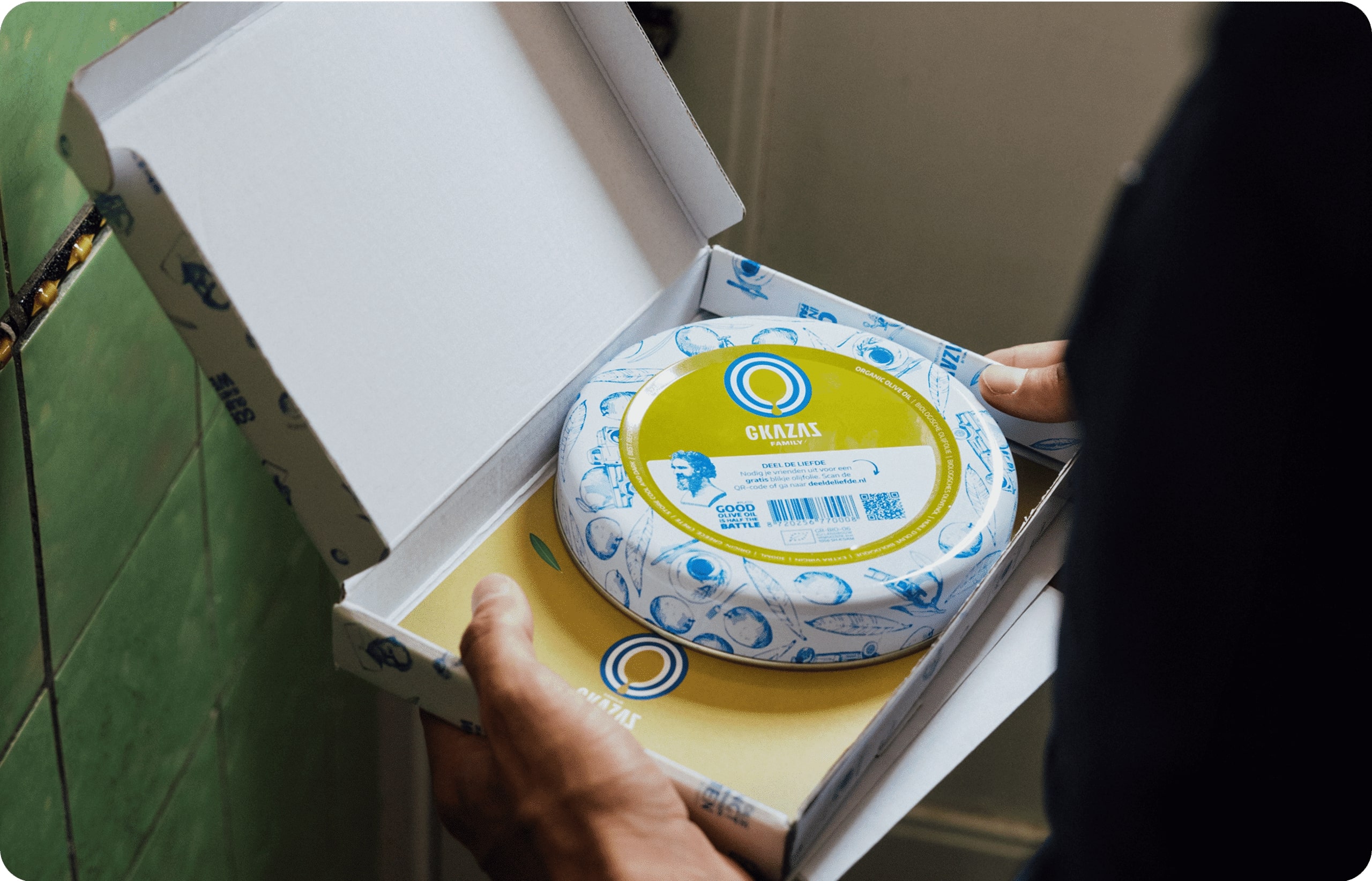 Convenient, round can for ultimate ease