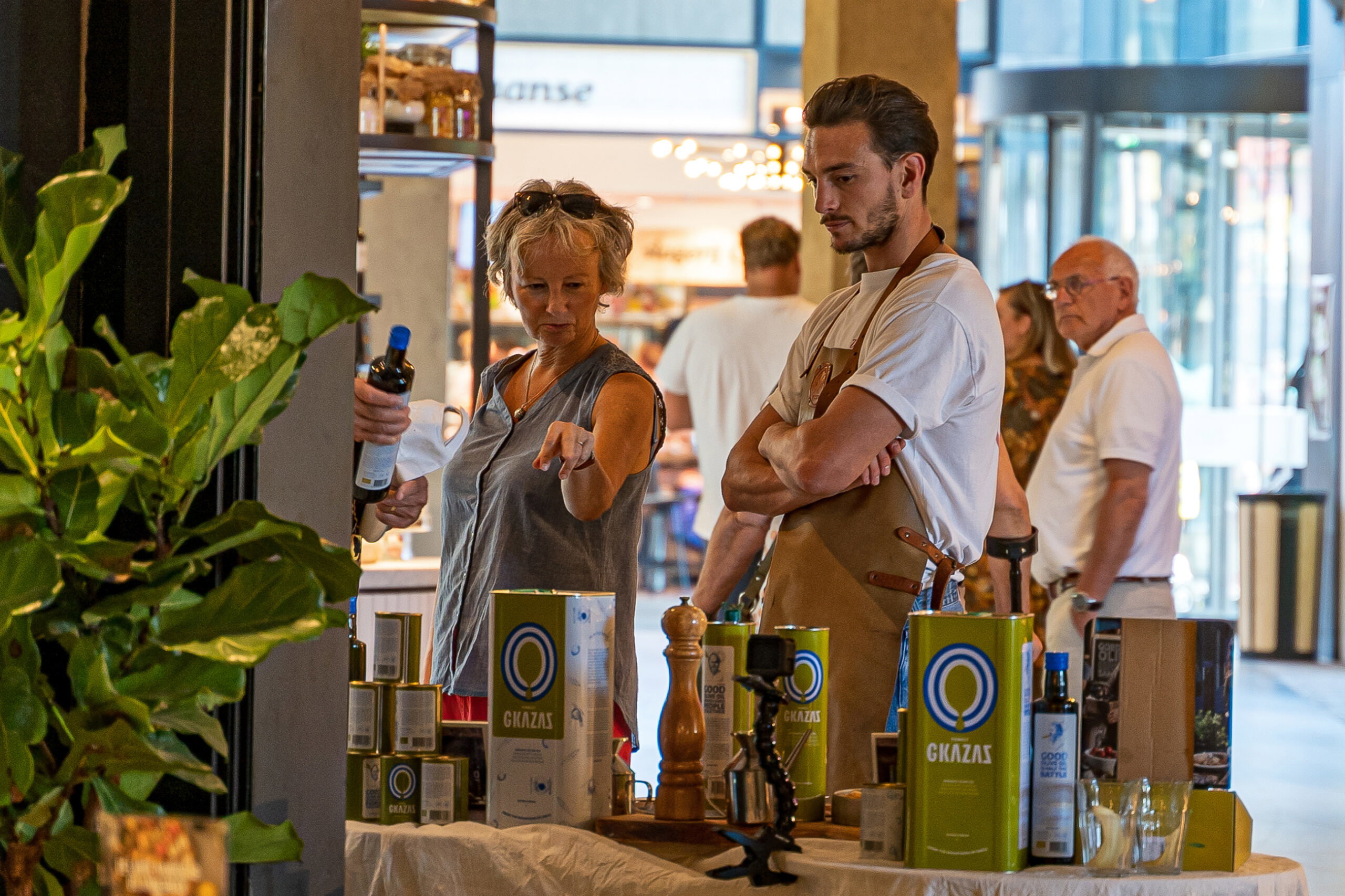 Waarom we het oogstjaar van onze olijfolie niet op onze producten zetten