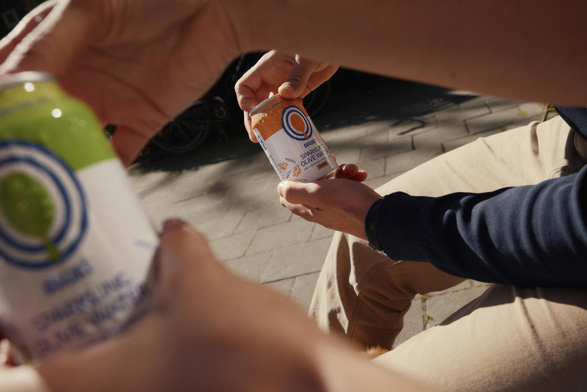 Waarom Sparkling Olive Water online bestellen?